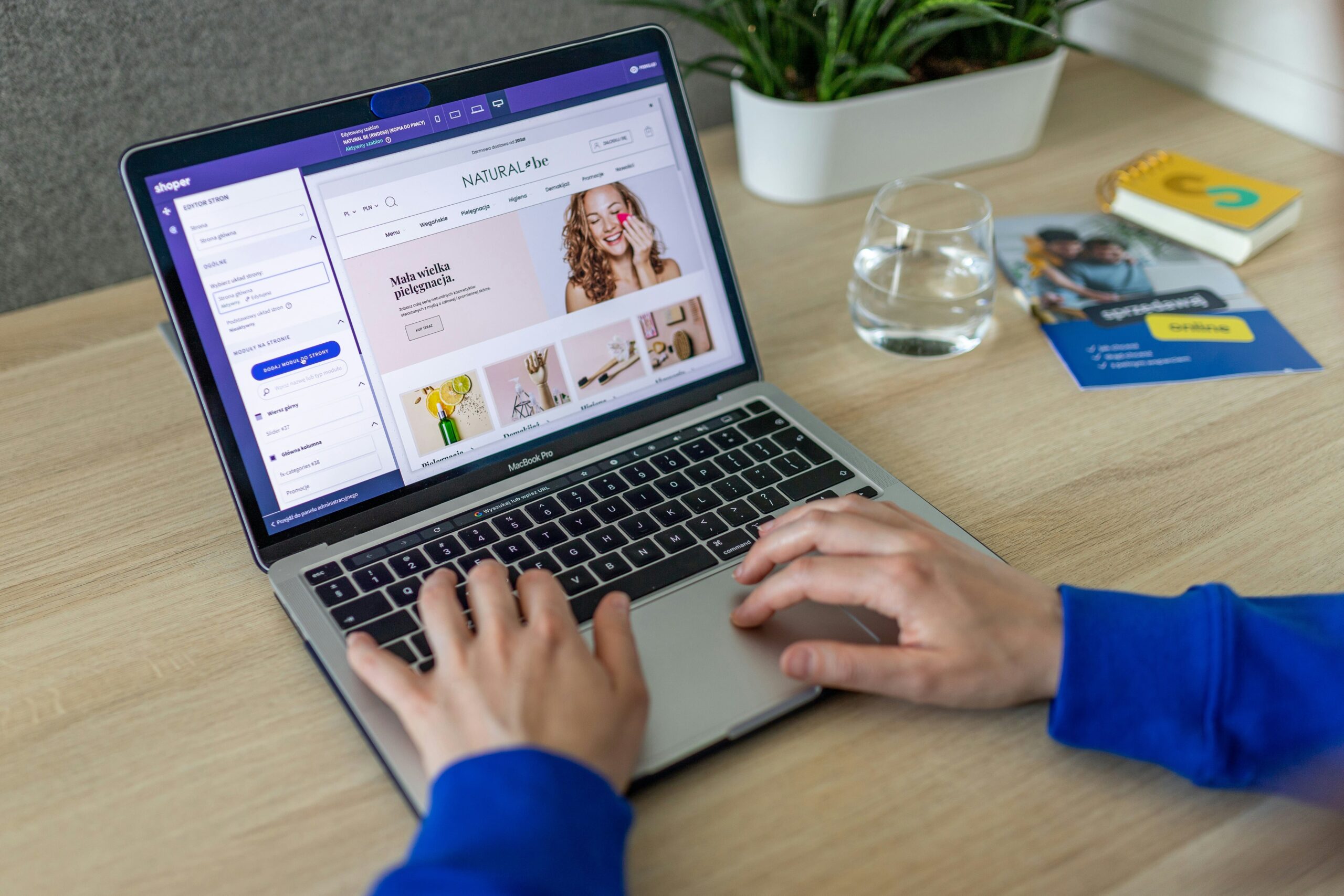 shoper-slLo94wES2M-unsplash-min